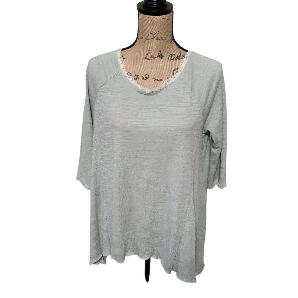 Umgee USA Sage Green Lace Trim V-Neck Sharkbite Tunic Top G0867 Small